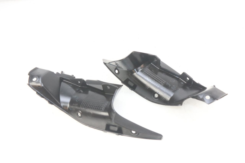 photo de JUNÇÃO CARENAGEM DIANTEIRA INFERIOR KAWASAKI Z 650 (2016 - 2019) - Zoom do estado de desgaste