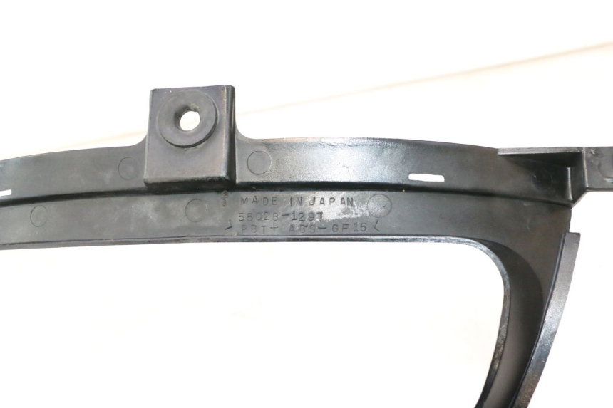 photo de JUNÇÃO CARENAGEM DIANTEIRA INFERIOR KAWASAKI ZZR 600 (1995 - 2004) - Pontos de fixação