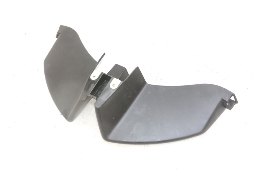 photo de JUNÇÃO DO CARENAGEM DIANTEIRO PEUGEOT JET FORCE CARBU 50 (2003 - 2016) - Vista principal