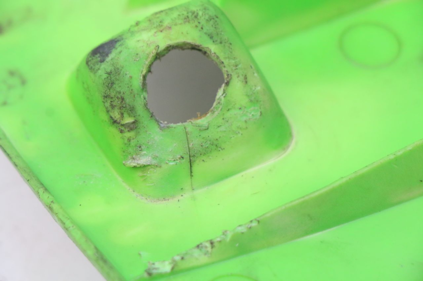 photo de JUNÇÃO DO CARENAGEM DIANTEIRO KAWASAKI KX 250 (1994 - 1998) - Detalhe da peça
