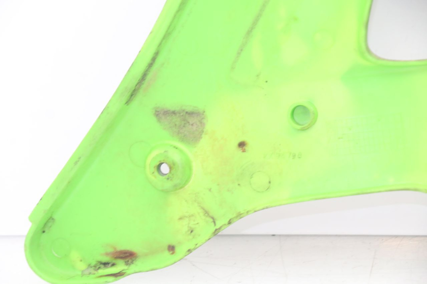 photo de JUNÇÃO DO CARENAGEM DIANTEIRO KAWASAKI KX 250 (1994 - 1998) - Pontos de fixação