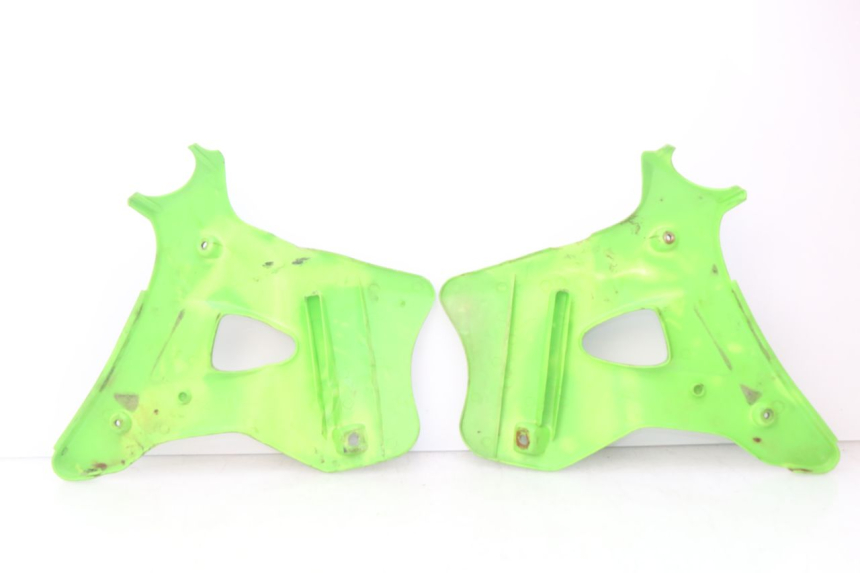 photo de JUNÇÃO DO CARENAGEM DIANTEIRO KAWASAKI KX 250 (1994 - 1998) - Peça verificada