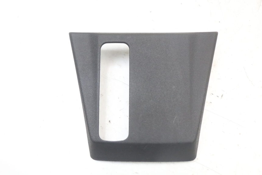 photo de JUNÇÃO DO CARENAGEM DIANTEIRO PIAGGIO MP3 HPE 350 (2018 - 2020) - Vista principal