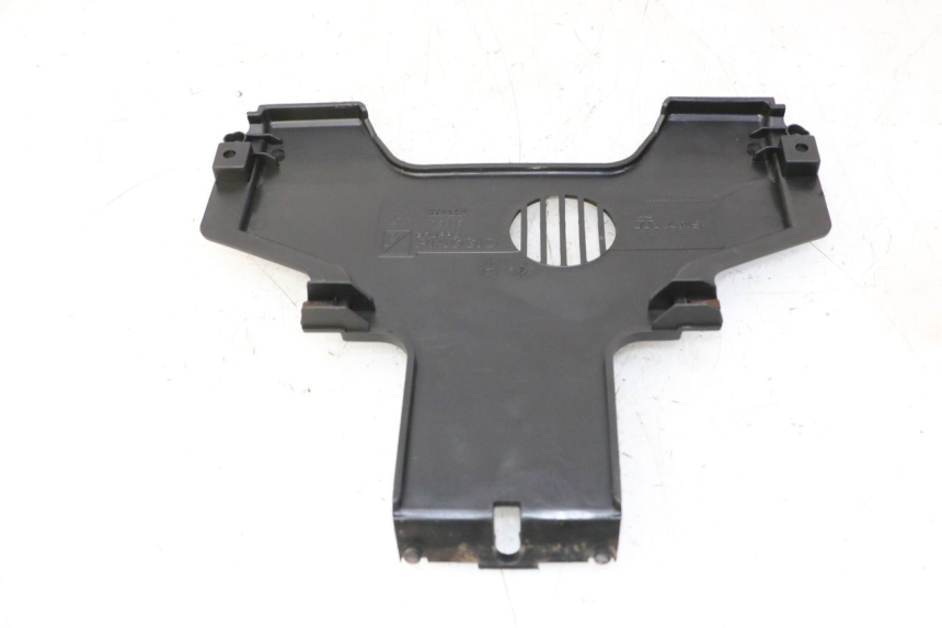 photo de JUNÇÃO DO CARENAGEM DIANTEIRO PIAGGIO MP3 LT 300 (2010 - 2016) - Zoom do estado de desgaste