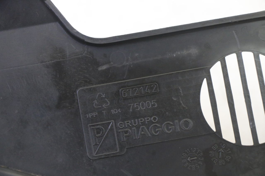 photo de JUNÇÃO DO CARENAGEM DIANTEIRO PIAGGIO MP3 500 (2011 - 2015) - Vista geral