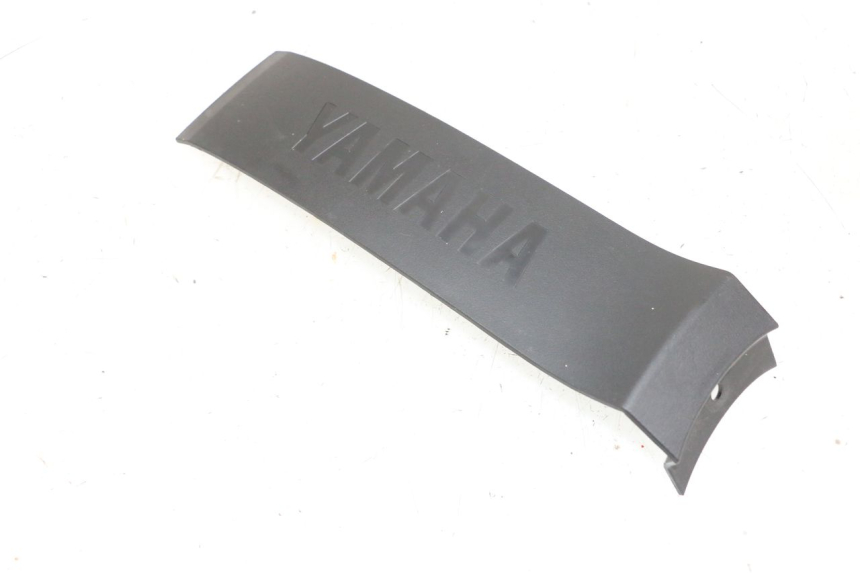 photo de JUNÇÃO DO CARENAGEM DIANTEIRO YAMAHA NEO'S CORE 1 (2022 - 2026) - Outro ângulo de visão