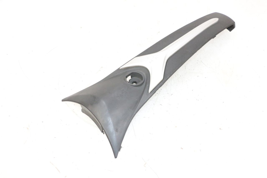 photo de JUNÇÃO DO CARENAGEM DIANTEIRO JM MOTORS SANTANA 50 (2014 - 2023) - Pontos de fixação