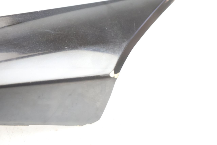 photo de JUNÇÃO DO CARENAGEM DIANTEIRO PEUGEOT SATELIS 125 (2006 - 2009) - Pontos de fixação