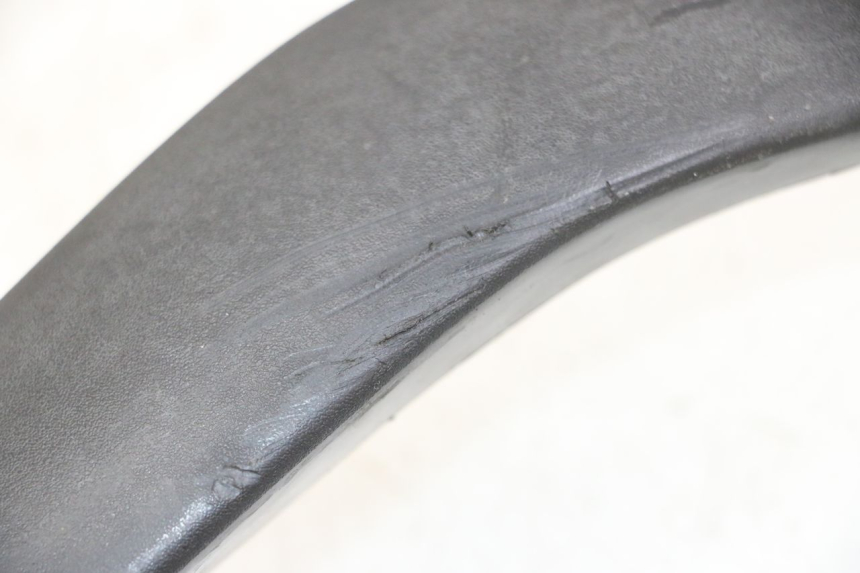 photo de JUNÇÃO DO CARENAGEM DIANTEIRO APRILIA SCARABEO GT TOURING 125 (1999 - 2005) - Zoom do estado de desgaste