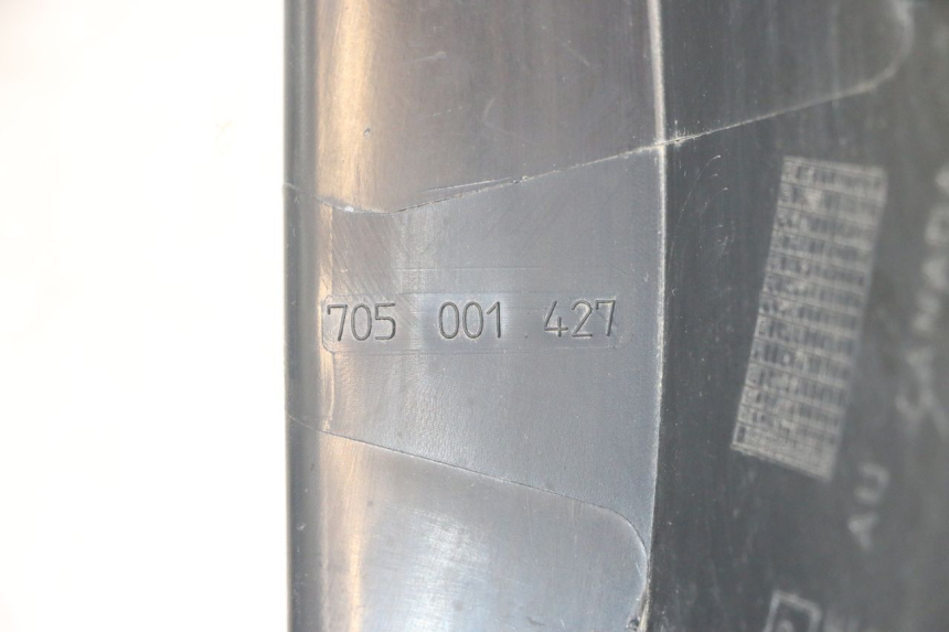 photo de JUNÇÃO DA CARROÇARIA DIANTEIRA CAN-AM SPYDER RS 1000 (2008 - 2012) - Detalhe da peça
