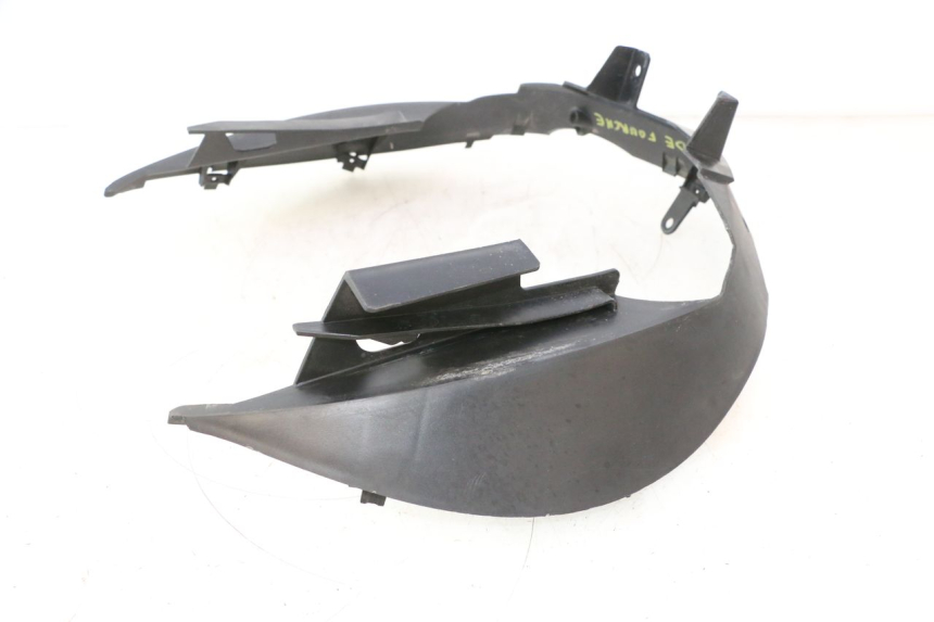 photo de JUNÇÃO DA CARROÇARIA DIANTEIRA CAN-AM SPYDER RS 1000 (2008 - 2012) - Pontos de fixação