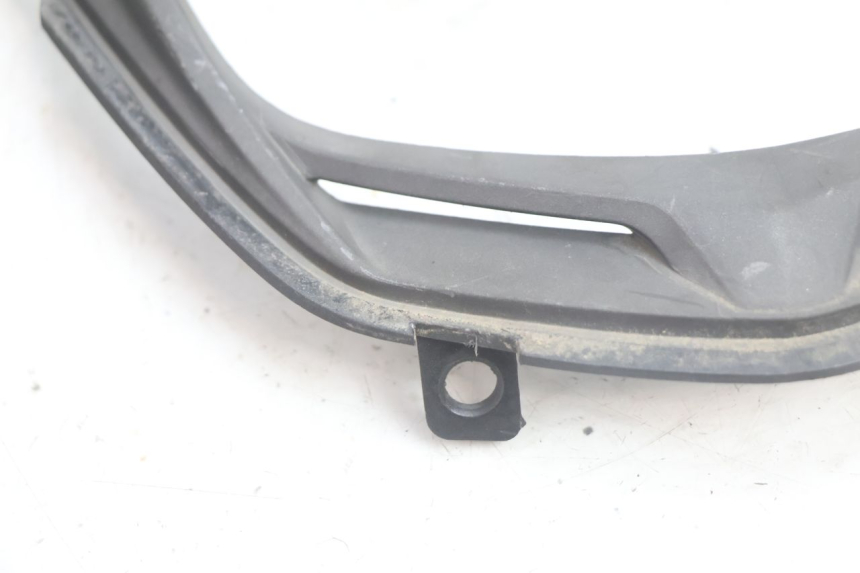 photo de JUNÇÃO DO CARENAGEM DIANTEIRO APRILIA SR 2T 50 (2012 - 2017) - Ampliação técnica