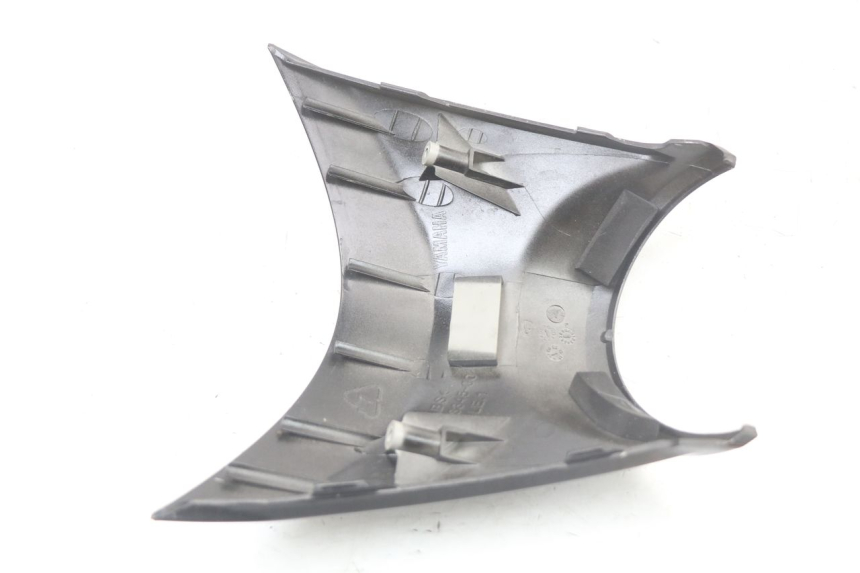 photo de JUNÇÃO DO CARENAGEM DIANTEIRO SUPERIOR YAMAHA BW'S BWS 125 (2010 - 2013) - Peça verificada