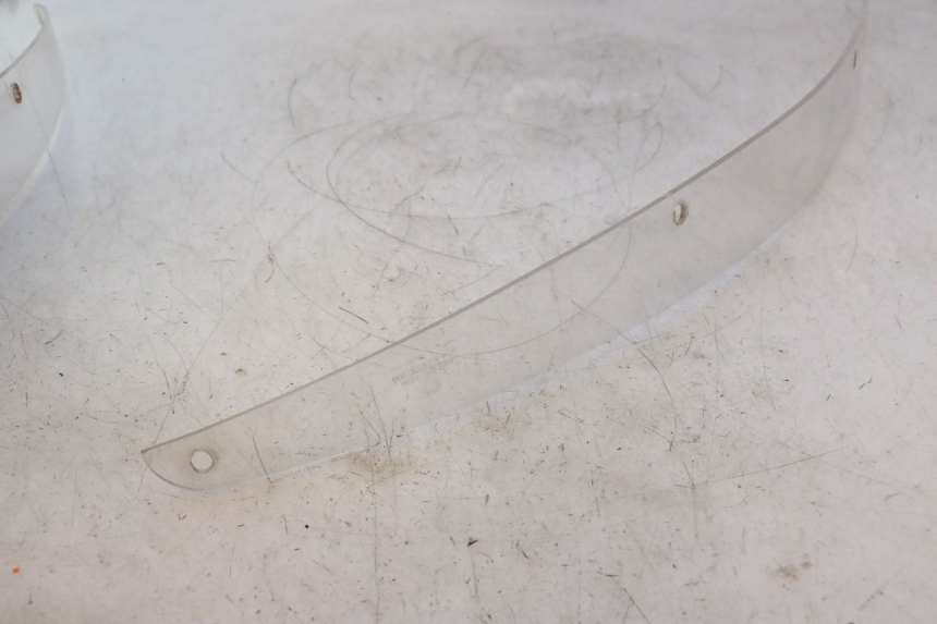 photo de JUNÇÃO DA CARROÇARIA DIANTEIRA SUPERIOR BMW C1 125 (2000 - 2003) - Detalhe da peça