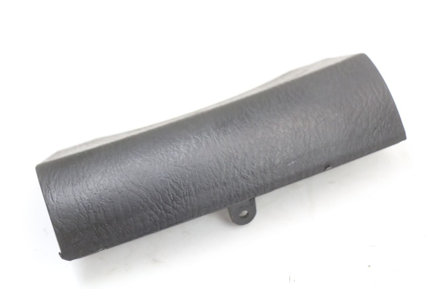 photo de JUNÇÃO DO PARA-LAMA DIANTEIRO SUPERIOR HONDA FES S-WING SWING ABS 125 (2007 - 2015) - Detalhe da peça