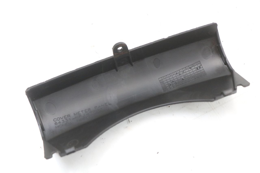 photo de JUNÇÃO DO PARA-LAMA DIANTEIRO SUPERIOR HONDA FES S-WING SWING ABS 125 (2007 - 2015) - Zoom do estado de desgaste