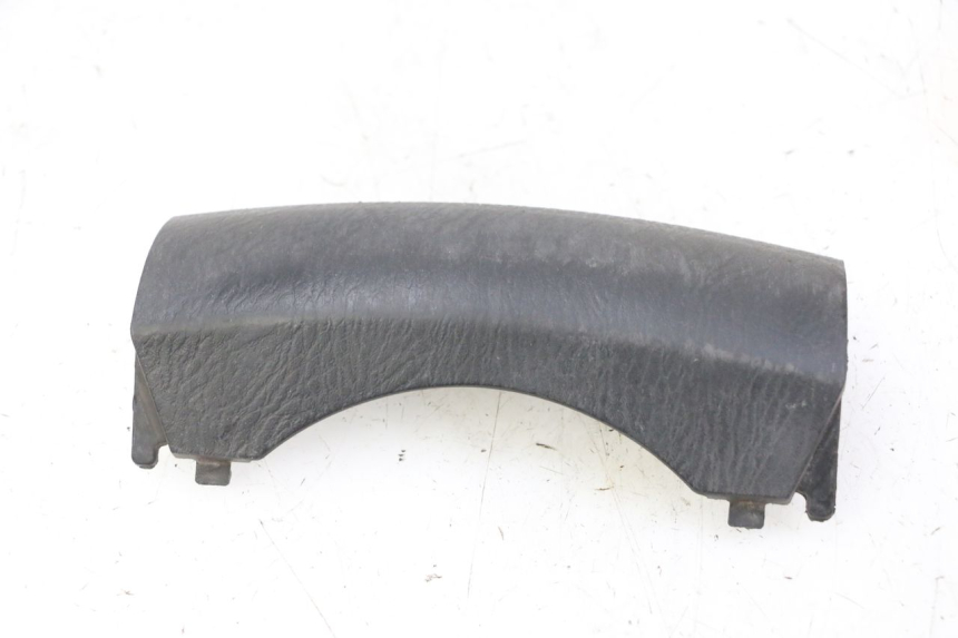 photo de JUNÇÃO DO PARA-LAMA DIANTEIRO SUPERIOR HONDA FES S-WING SWING ABS 125 (2007 - 2015) - Outro ângulo de visão