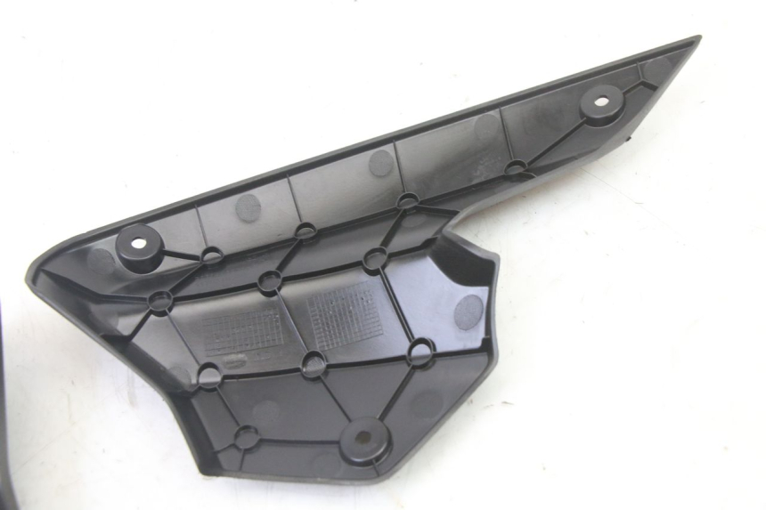 photo de JUNÇÃO DO PARA-LAMA DIANTEIRO SUPERIOR PEUGEOT KISBEE 4T 50 (2018 - 2022) - Pontos de fixação