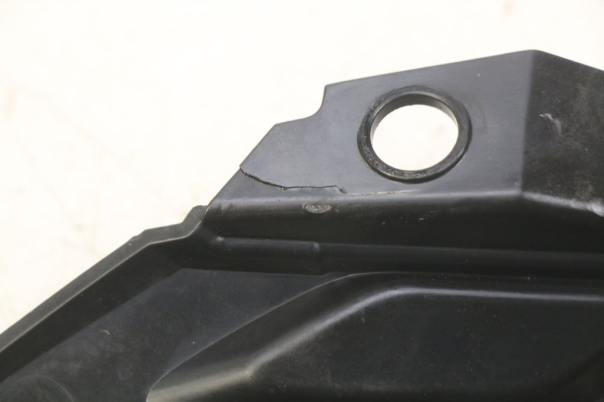 photo de JUNÇÃO DO CARENAGEM DIANTEIRO SUPERIOR YAMAHA MT-07 MT07 700 (2018 - 2020) - Outro ângulo de visão