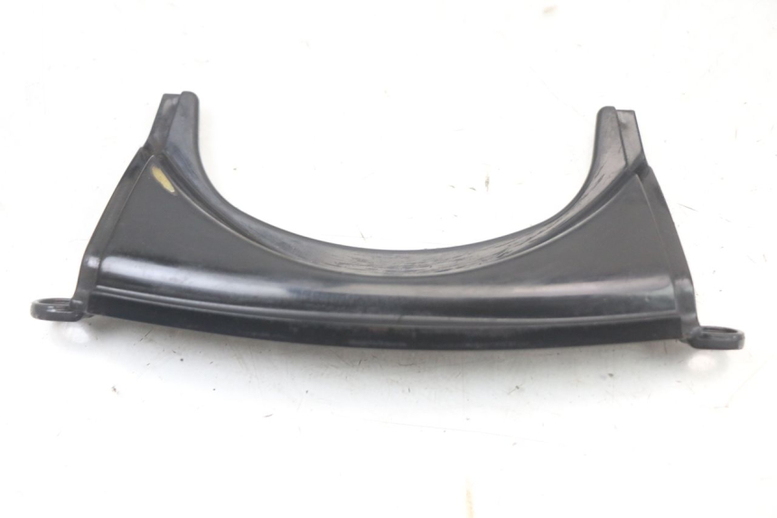 photo de JUNÇÃO DO PARA-LAMA DIANTEIRO SUPERIOR PEUGEOT DJANGO 125 (2014 - 2017) - Detalhe da peça