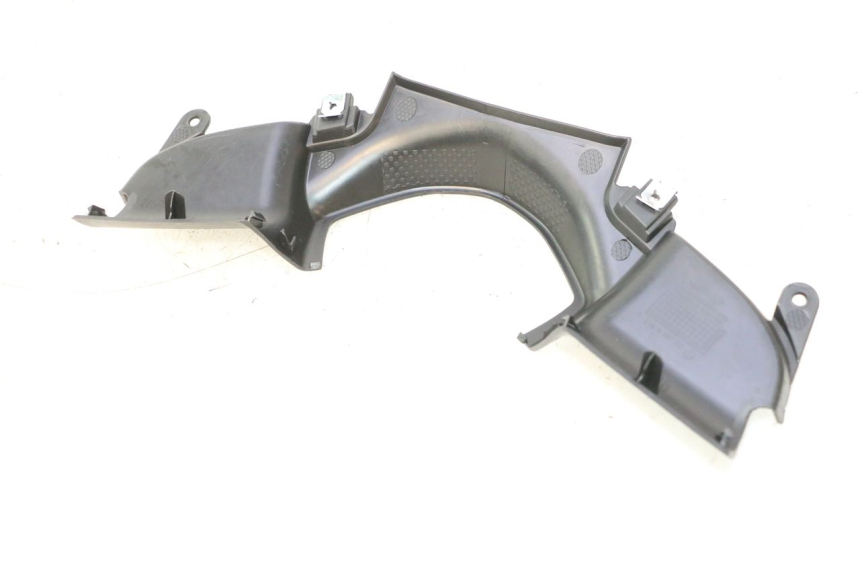 photo de JUNÇÃO DA CARROÇARIA DIANTEIRA SUPERIOR JM MOTORS R-MAX TECH 50 (2024 - 2026) - Detalhe da peça
