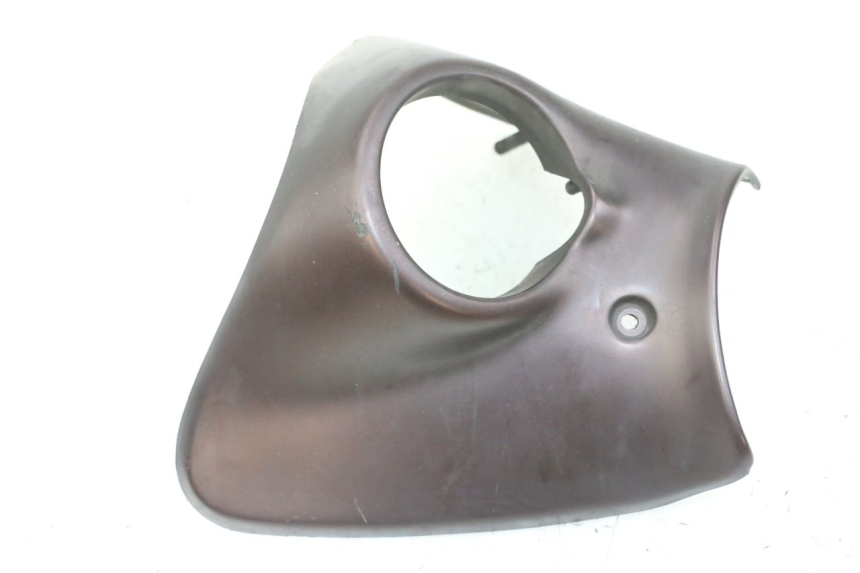 photo de JUNÇÃO DO CARENAGEM DIANTEIRO SUPERIOR APRILIA SCARABEO GT TOURING 125 (1999 - 2005) - Pontos de fixação