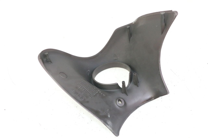 photo de JUNÇÃO DO CARENAGEM DIANTEIRO SUPERIOR APRILIA SCARABEO GT TOURING 125 (1999 - 2005) - Estado da superfície