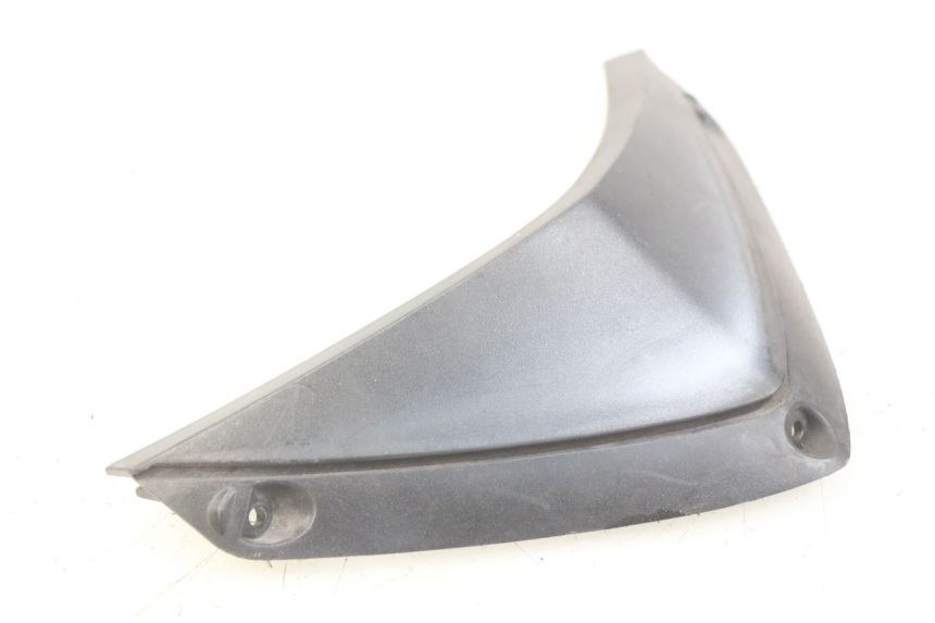 photo de JUNÇÃO DO PARA-LAMA DIANTEIRO SUPERIOR APRILIA SR 2T 50 (2012 - 2017) - Outro ângulo de visão