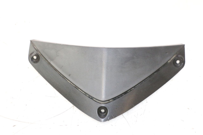 photo de JUNÇÃO DO PARA-LAMA DIANTEIRO SUPERIOR APRILIA SR 2T 50 (2012 - 2017) - Vista principal
