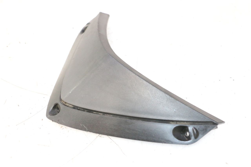 photo de JUNÇÃO DO PARA-LAMA DIANTEIRO SUPERIOR APRILIA SR 2T 50 (2012 - 2017) - Outro ângulo de visão