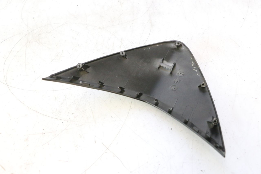 photo de JUNÇÃO DA CARROÇARIA DIANTEIRA SUPERIOR KYMCO SUPER 8 2T 50 (2007 - 2013) - Outro ângulo de visão