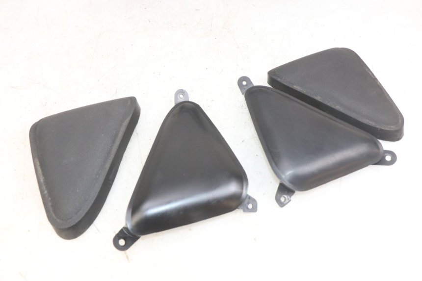photo de JUNÇÃO DO CARENAGEM DIANTEIRO SUPERIOR YAMAHA X-MAX XMAX 125 (2010 - 2013) - Detalhe da peça