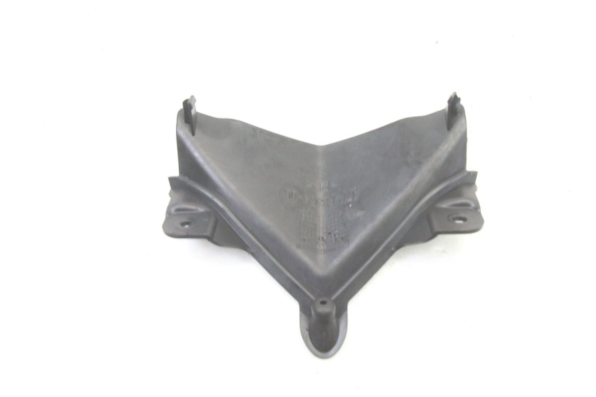 photo de JUNÇÃO DO CARENAGEM DIANTEIRO SUPERIOR YAMAHA X-MAX XMAX 125 (2010 - 2013) - Zoom do estado de desgaste