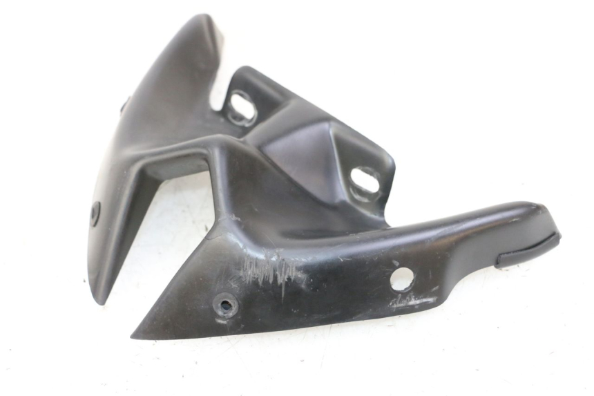 photo de JUNÇÃO DO PARA-LAMA DIANTEIRO SUPERIOR YAMAHA XJ6 ABS 600 (2008 - 2016) - Ampliação técnica