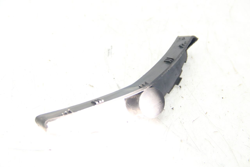 photo de JUNÇÃO DO CARENAGEM DIANTEIRO YAMAHA XMAX X-MAX 125 (2006 - 2009) - Ampliação técnica