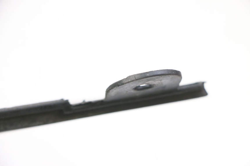 photo de JUNÇÃO DO APOIO PARA OS PÉS BMW C1 125 (2000 - 2003) - Zoom do estado de desgaste