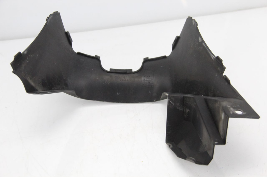 photo de JUNÇÃO DO APOIO PARA OS PÉS SUZUKI BURGMAN 125 (2007 - 2014) - Outro ângulo de visão