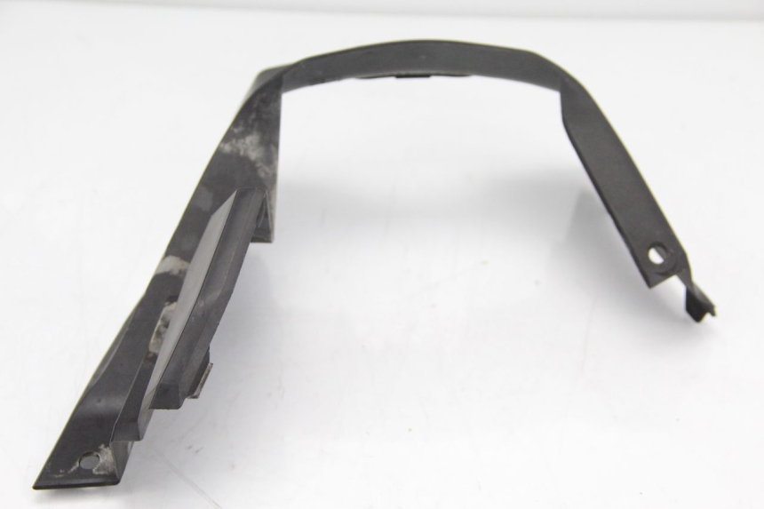 photo de JUNÇÃO DO APOIO PARA OS PÉS SUZUKI BURGMAN 125 (2007 - 2014) - Ampliação técnica