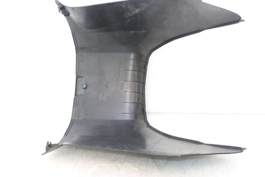 photo de JUNÇÃO DO APOIO PARA OS PÉS SUZUKI BURGMAN EXECUTIVE ABS 650 (2006 - 2012) - Detalhe da peça