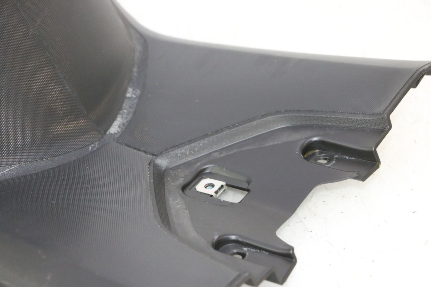 photo de JUNÇÃO DO DESCANSO DE PÉ BMW C SPORT 650 (2015 - 2021) - Detalhes característicos