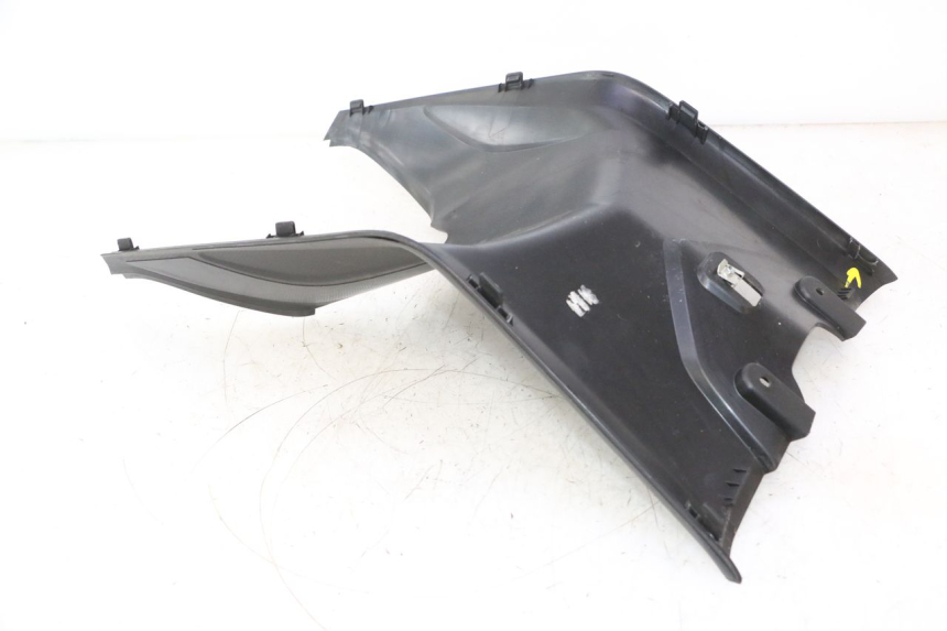 photo de JUNÇÃO DO DESCANSO DE PÉ BMW C SPORT 650 (2015 - 2021) - Outro ângulo de visão