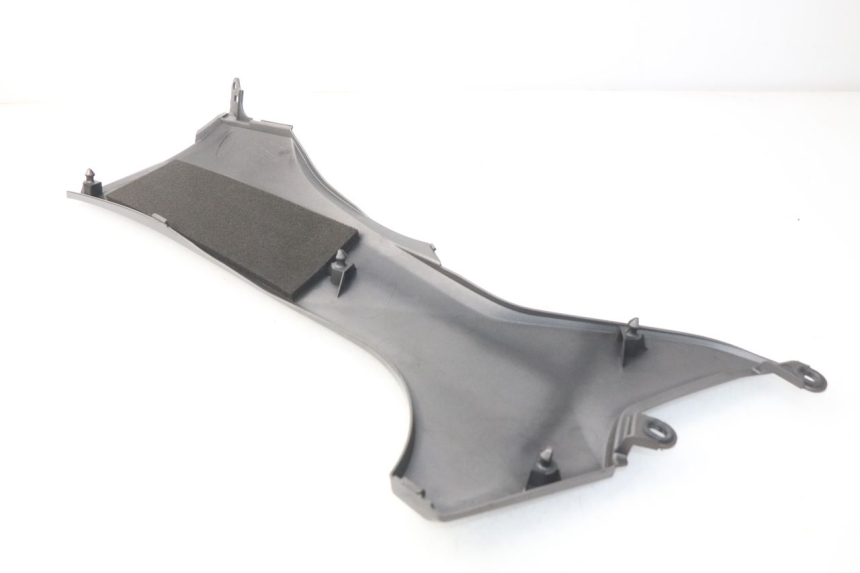 photo de JUNÇÃO DO DESCANSO DE PÉ DIREITO HONDA INTEGRA NC D 750 (2016 - 2018) - Detalhe da peça