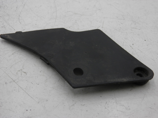 photo de JUNÇÃO DO DESCANSO DE PÉ DIREITO KYMCO SPACER 50 (1998 - 2009) - Outro ângulo de visão