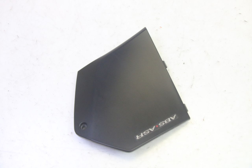 photo de JUNÇÃO DO DESCANSO DE PÉ DIREITO PIAGGIO MP3 HPE 350 (2018 - 2020) - Detalhe da peça