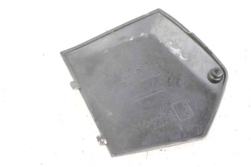 photo de JUNÇÃO DO DESCANSO DE PÉ DIREITO PIAGGIO MP3 LT 300 (2010 - 2016) - Detalhe da peça