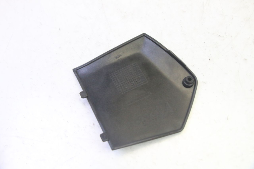 photo de JUNÇÃO DO DESCANSO DE PÉ DIREITO PIAGGIO MP3 125 (2006 - 2014) - Ampliação técnica