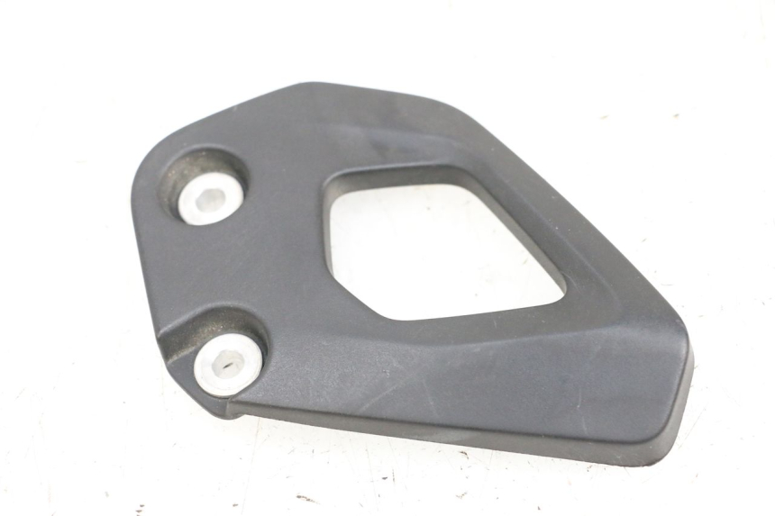 photo de JUNÇÃO DO DESCANSO DE PÉ DIREITO BMW R GS 1250 (2021 - 2024) - Detalhe da peça