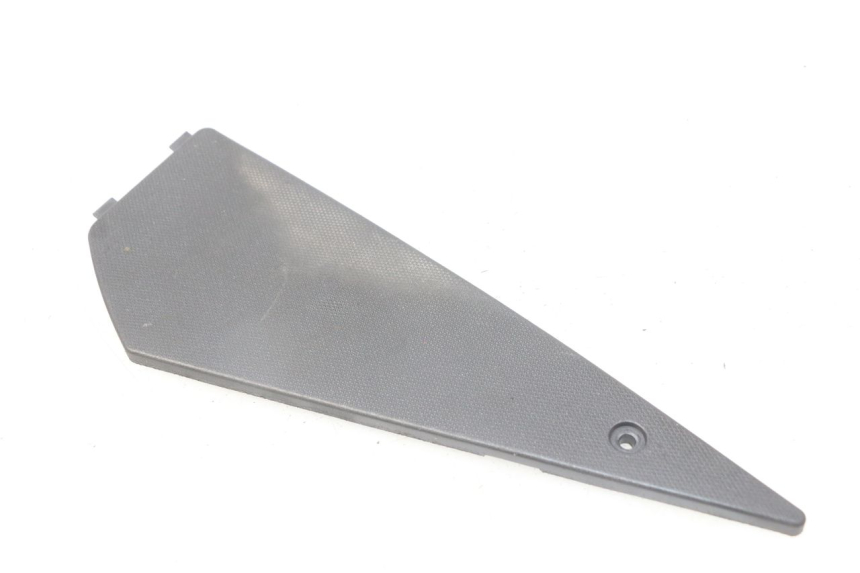 photo de JUNÇÃO DO DESCANSO DE PÉ DIREITO APRILIA SR 2T 50 (2012 - 2017) - Zoom do estado de desgaste
