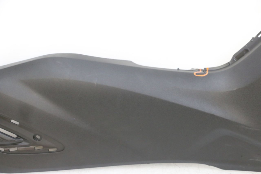 photo de JUNÇÃO DO DESCANSO DE PÉ DIREITO YAMAHA TRICITY 300 (2020 - 2024) - Imagem adicional