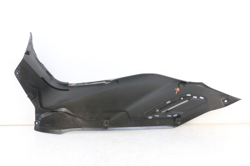 photo de JUNÇÃO DO DESCANSO DE PÉ DIREITO YAMAHA TRICITY 300 (2020 - 2024) - Zoom do estado de desgaste